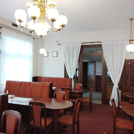 Lucni Dum Hotel Janske Lazne Ngoại thất bức ảnh